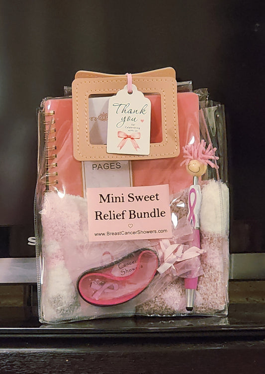 Kit - Notepad (160 pgs), 2 Cozy Socks and Satin Eye Mask
